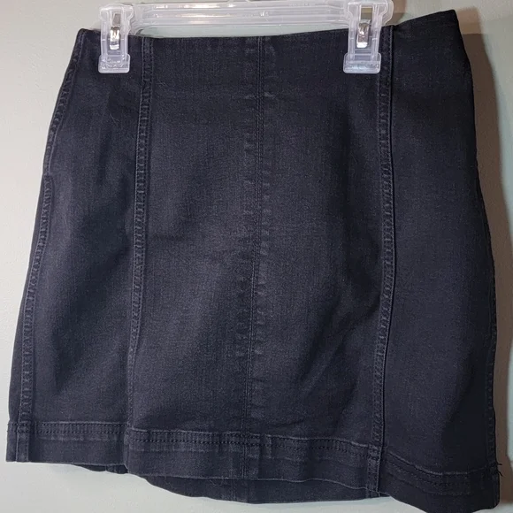 wild fable Black Mini Skirt Size 4 - Picture 1 of 4